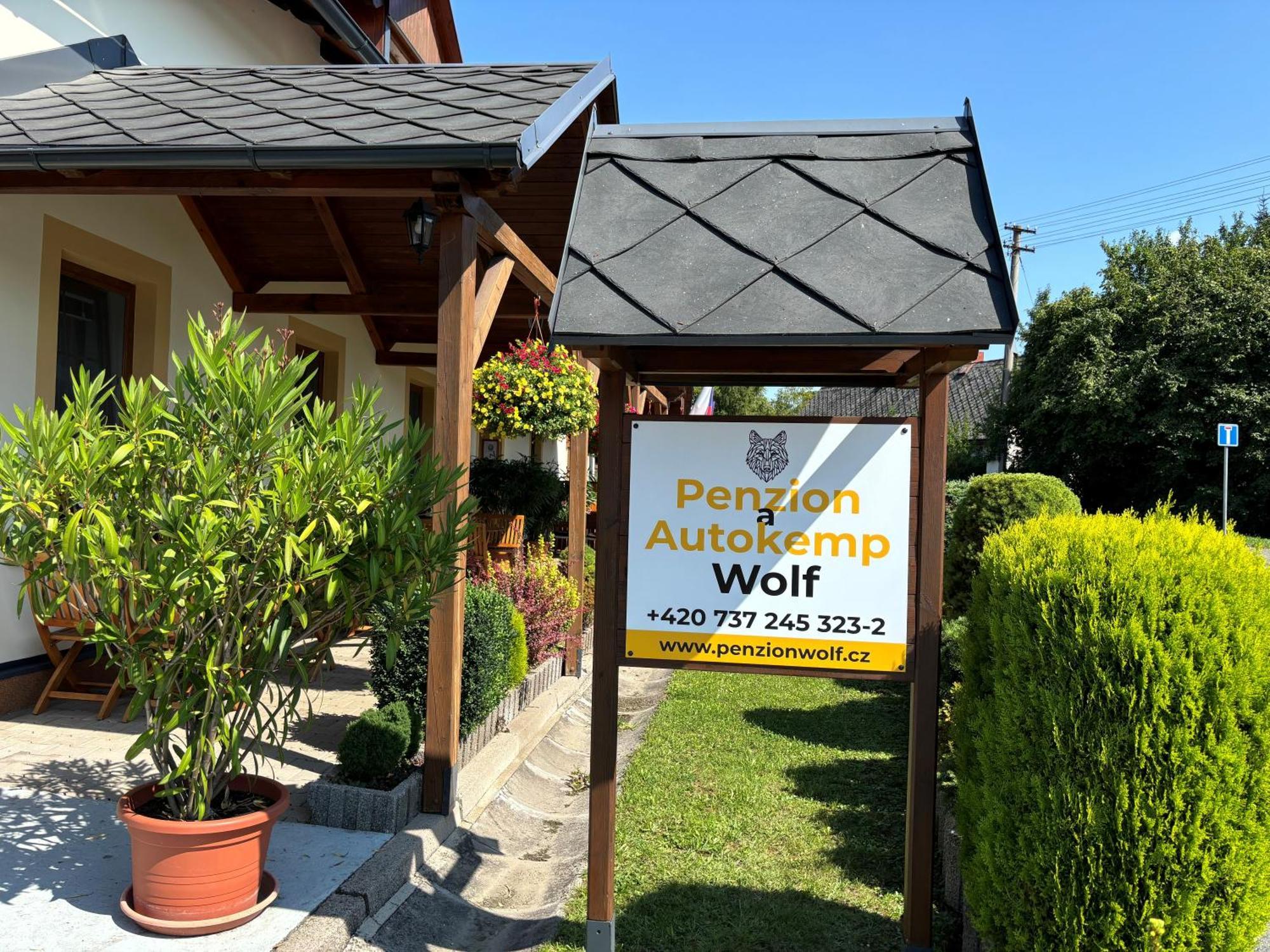 Penzion a autokemp Wolf Česká Skalice Esterno foto